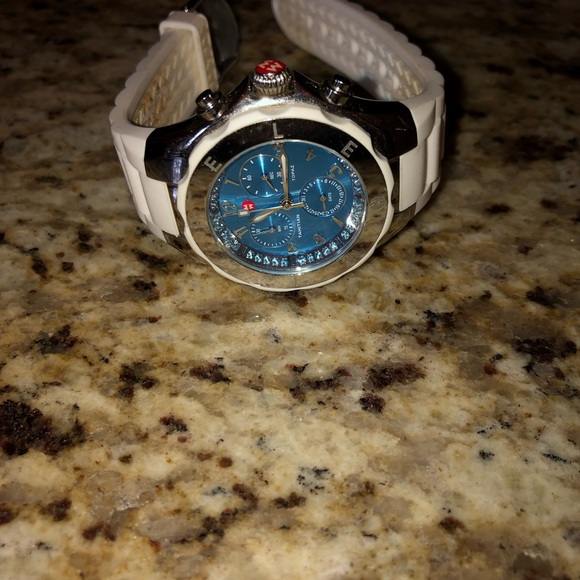 Michelle Watch - Picture 3 of 3